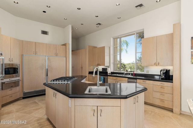 5151 N Calle Ladero, Tucson, AZ 85718