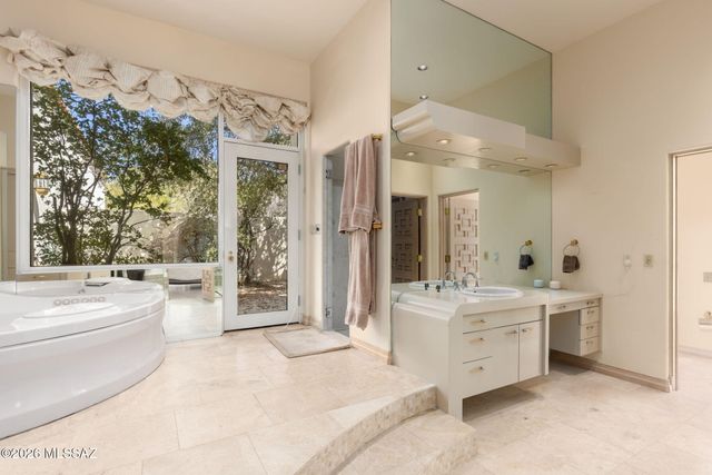 5151 N Calle Ladero, Tucson, AZ 85718