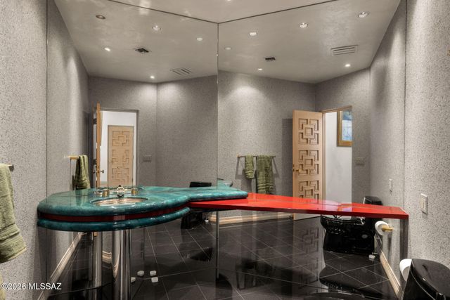 5151 N Calle Ladero, Tucson, AZ 85718