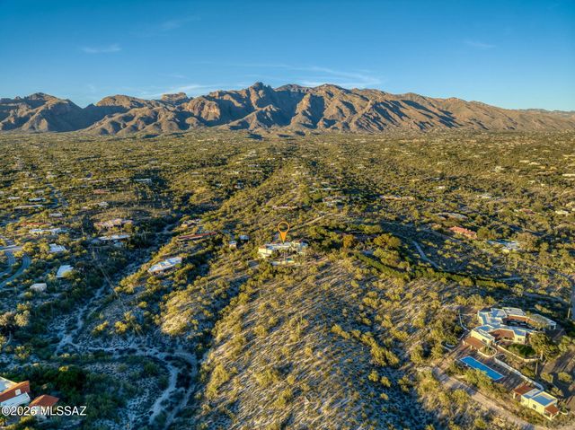 5151 N Calle Ladero, Tucson, AZ 85718