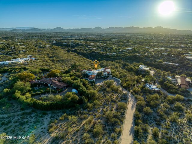 5151 N Calle Ladero, Tucson, AZ 85718