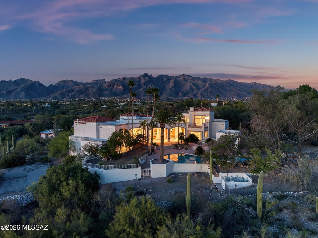 5151 N Calle Ladero, Tucson, AZ 85718