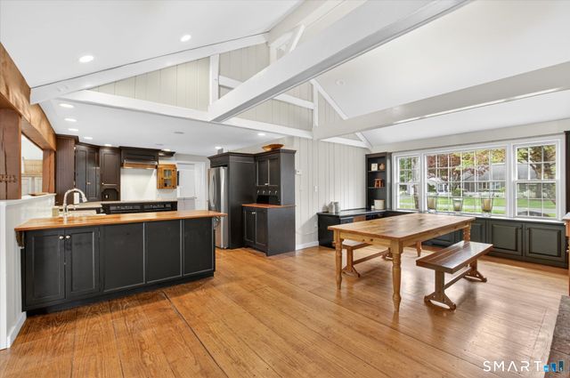 50 Fox Den Road, Simsbury, CT 06092
