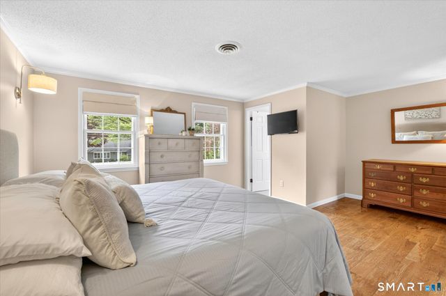 50 Fox Den Road, Simsbury, CT 06092