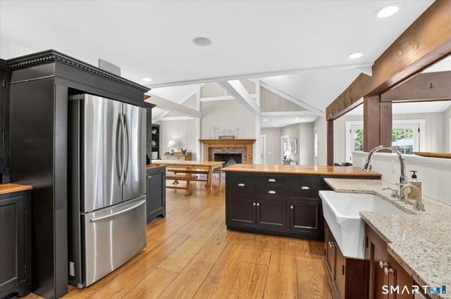 50 Fox Den Road, Simsbury, CT 06092