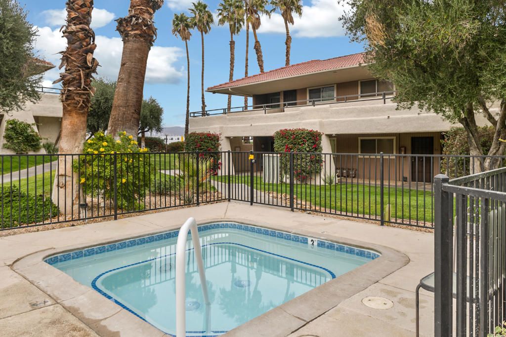 Image 21 of property listing at 510 N Villa Court 107, Palm Springs, CA 92262