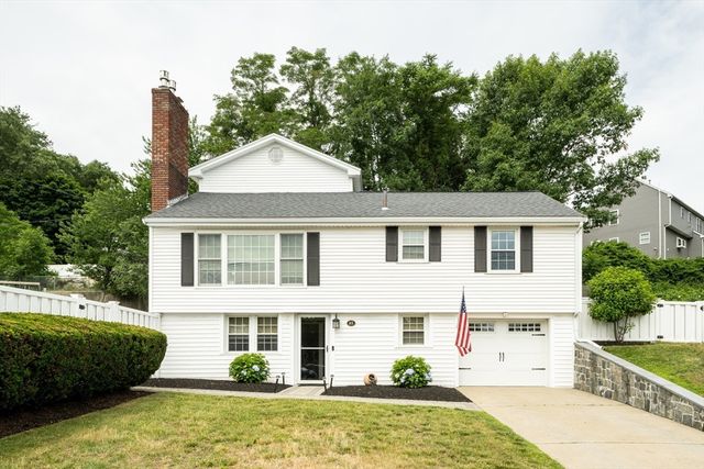 85 Farm Street, Wakefield, MA 01880
