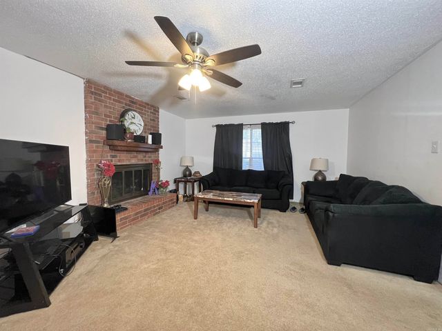 2002 Shumate Drive, Little Rock, AR 72212