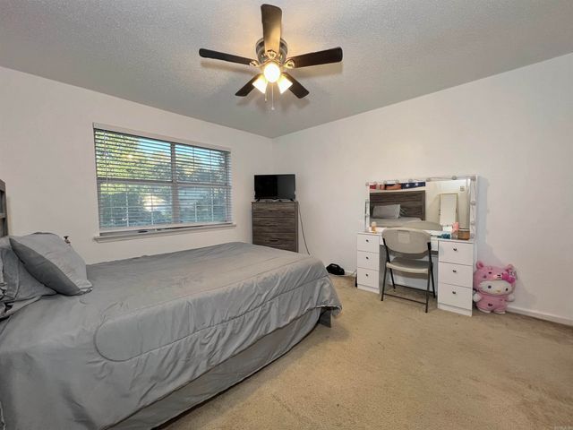 2002 Shumate Drive, Little Rock, AR 72212