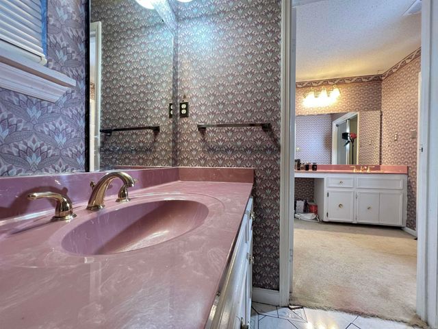 2002 Shumate Drive, Little Rock, AR 72212