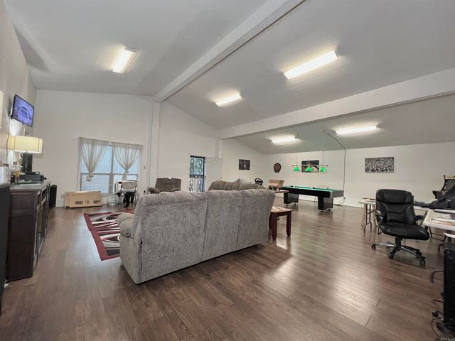 2002 Shumate Drive, Little Rock, AR 72212