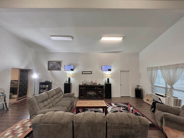 2002 Shumate Drive, Little Rock, AR 72212