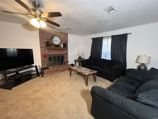 2002 Shumate Drive, Little Rock, AR 72212