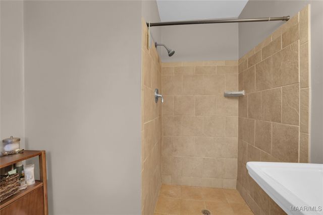 1013 HIGHPOINT Road, Montgomery, AL 36109