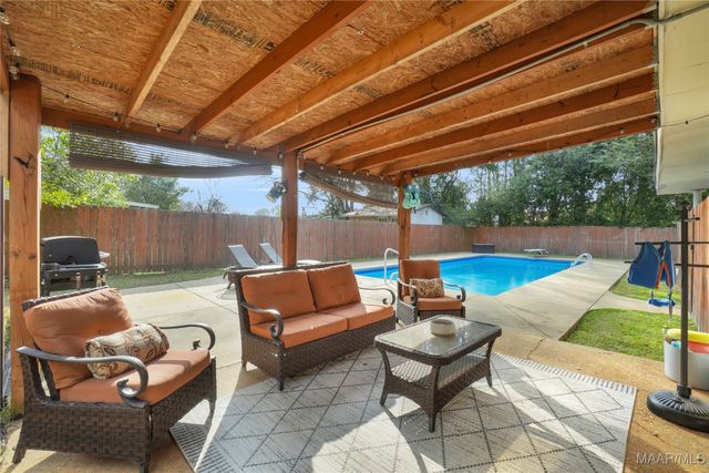 1013 HIGHPOINT Road, Montgomery, AL 36109