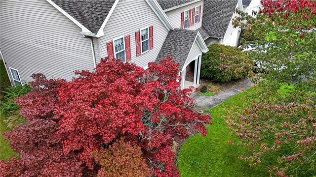 186 Paula Red Lane, Greece, NY 14626