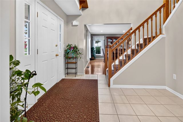186 Paula Red Lane, Greece, NY 14626