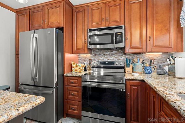 13438 Floral, Poway, CA 92064