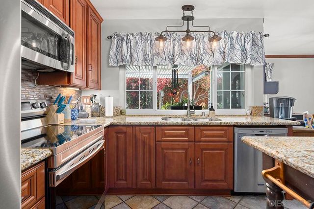 13438 Floral, Poway, CA 92064