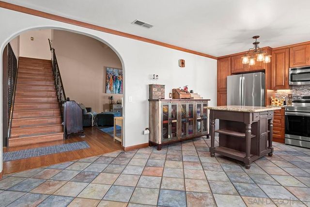 13438 Floral, Poway, CA 92064