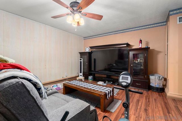 13438 Floral, Poway, CA 92064