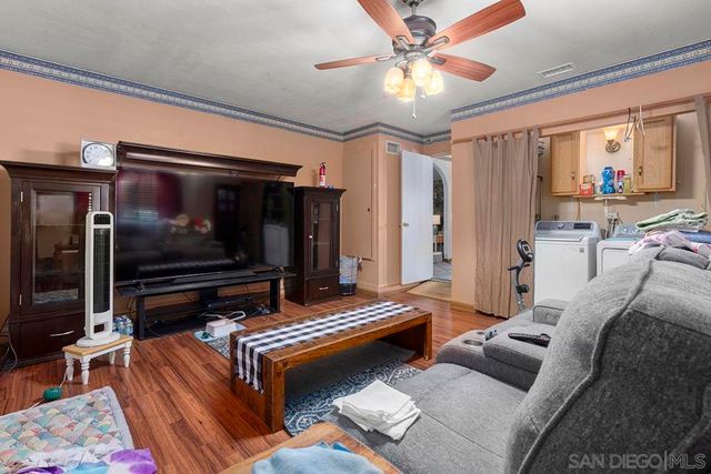 13438 Floral, Poway, CA 92064