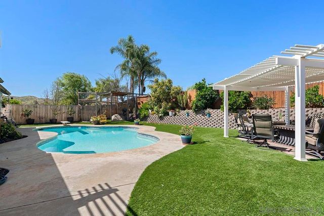 13438 Floral, Poway, CA 92064