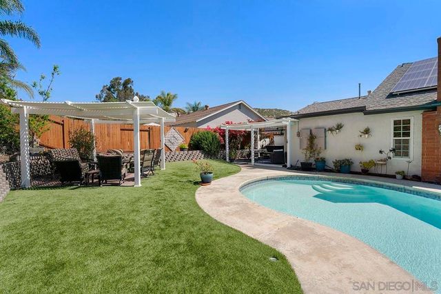 13438 Floral, Poway, CA 92064