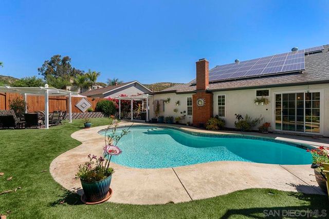 13438 Floral, Poway, CA 92064
