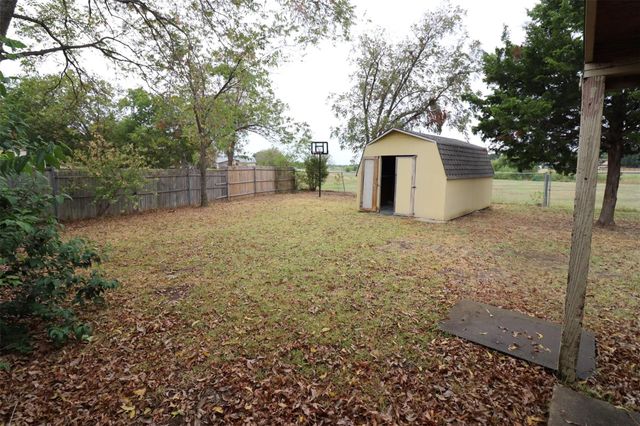 2002 Victoria Road, Carrollton, TX 75007