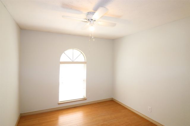 2002 Victoria Road, Carrollton, TX 75007
