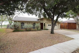 2002 Victoria Road, Carrollton, TX 75007