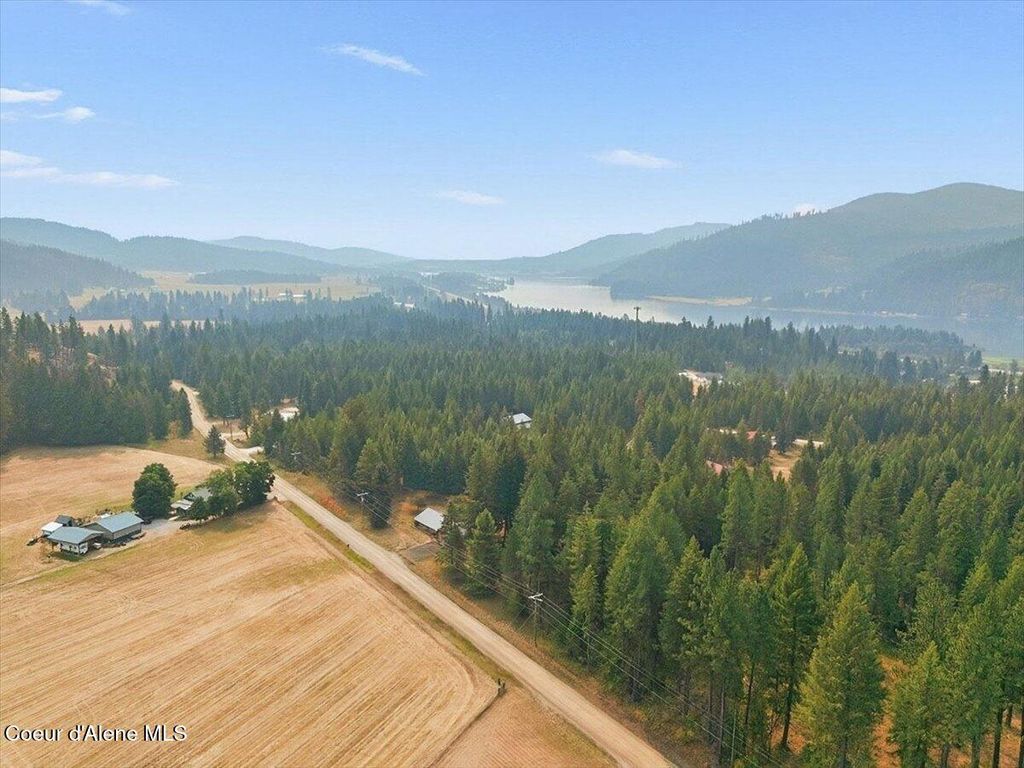 1034 E Settlement Rd, Priest River, ID 83856 photo 4