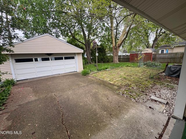 1408 Bradshaw Court, Maumee, OH 43537