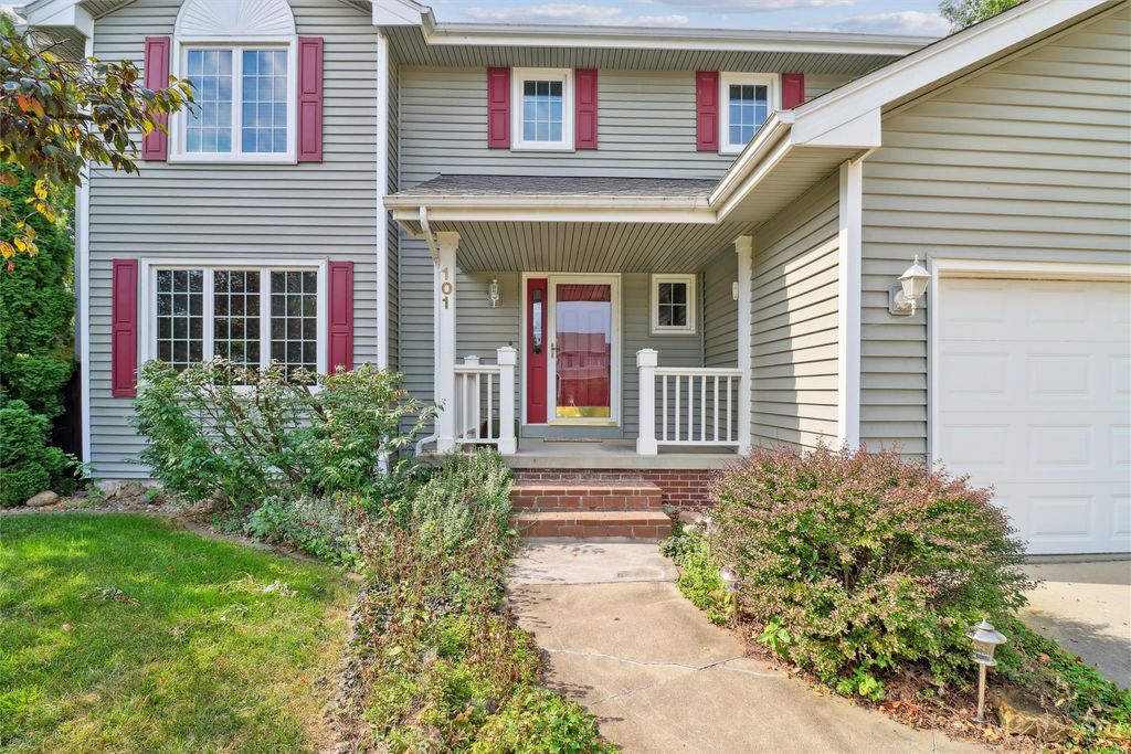 101 Orchard Circle, Indianola, IA 50125