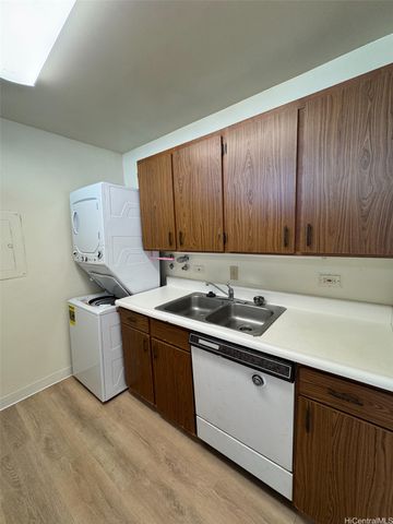 1040 Kinau Street 603, Honolulu, HI 96814