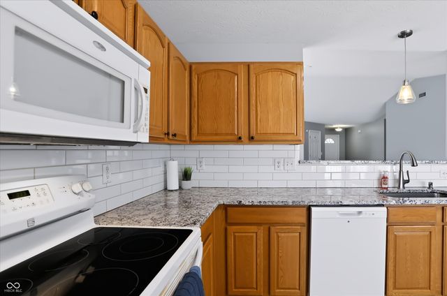 659 Sonoma Lane, Greenfield, IN 46140