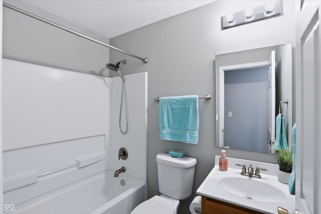 659 Sonoma Lane, Greenfield, IN 46140