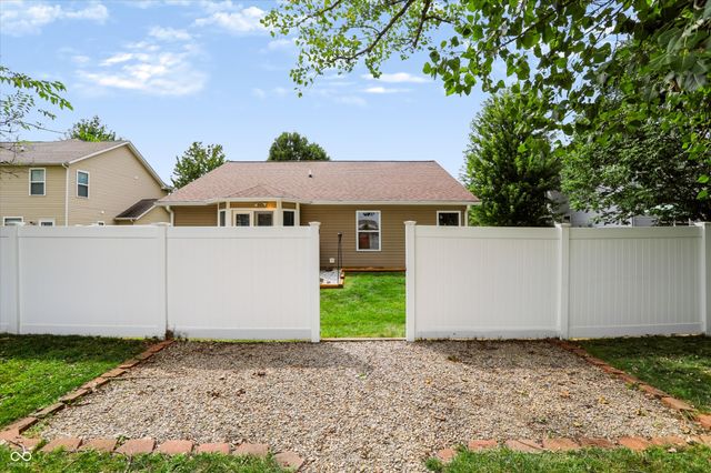 659 Sonoma Lane, Greenfield, IN 46140