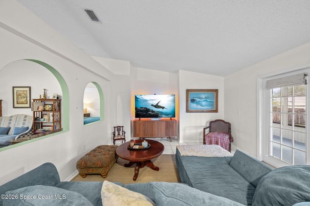 1272 White Oak Circle, Melbourne, FL 32934