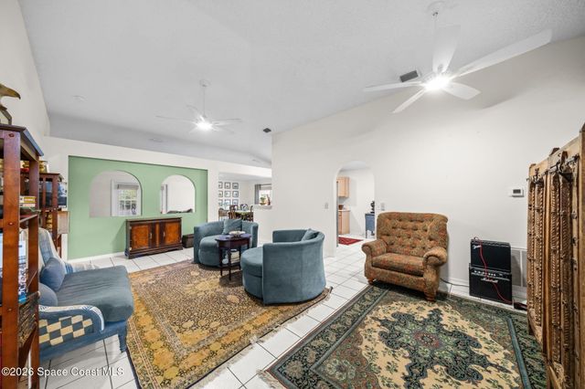 1272 White Oak Circle, Melbourne, FL 32934