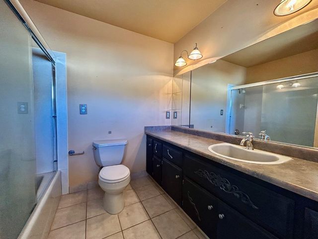 55 Oxford Avenue, Clovis, CA 93612