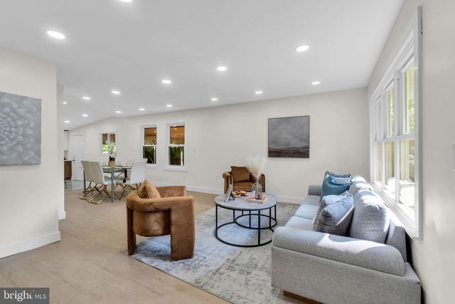 323 CONCORD AVE, Ewing, NJ 08618