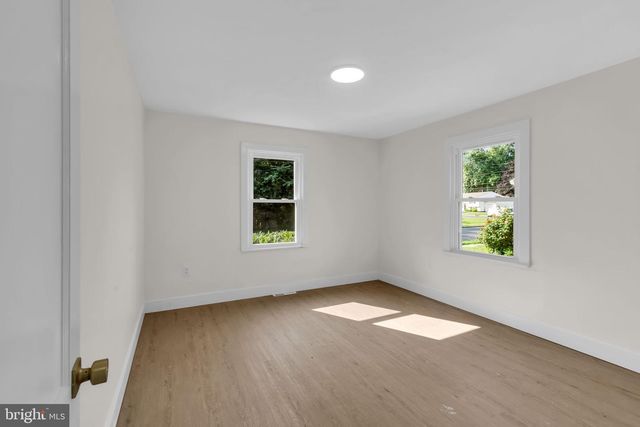 323 CONCORD AVE, Ewing, NJ 08618