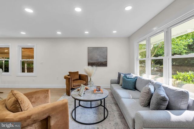 323 CONCORD AVE, Ewing, NJ 08618