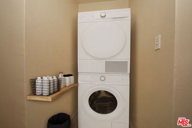 2003 W 66th Street, Los Angeles, CA 90047