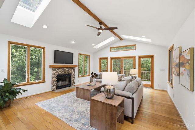 7767 Shawnee Run Rd, Indian Hill, OH 45243