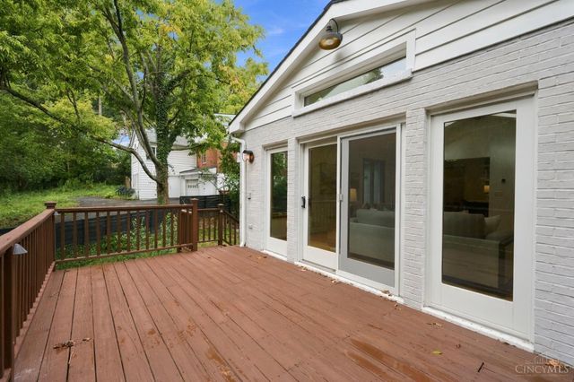 7767 Shawnee Run Rd, Indian Hill, OH 45243