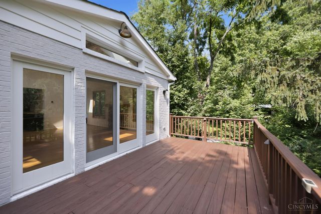 7767 Shawnee Run Rd, Indian Hill, OH 45243
