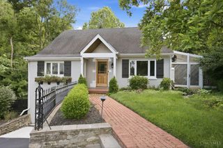 7767 Shawnee Run Rd, Indian Hill, OH 45243